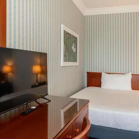 Unahotels Golf 4*