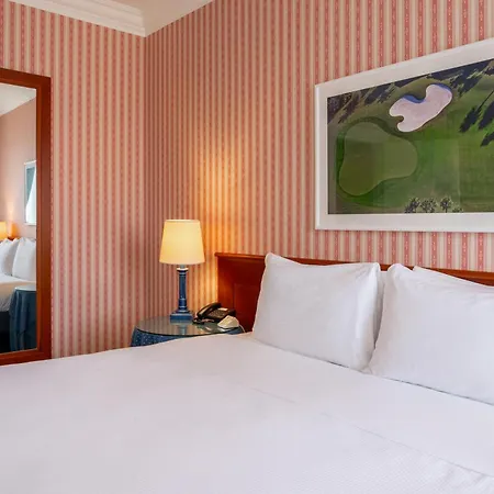 Unahotels Golf Hotel 4*