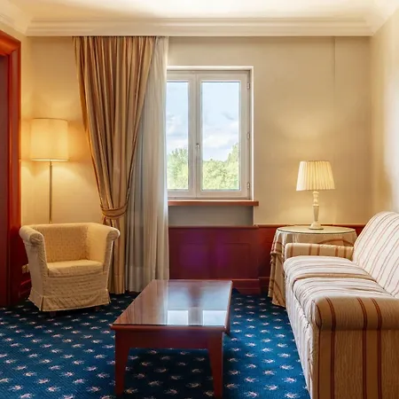 Unahotels Golf 4*