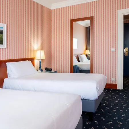 Hotel Unahotels Golf 4*