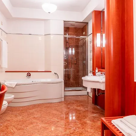 Unahotels Golf 4*