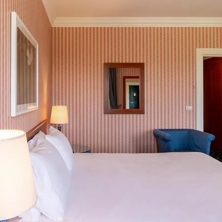 Unahotels Golf Hotel 4*