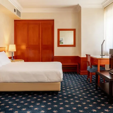 Unahotels Golf Hotel 4*