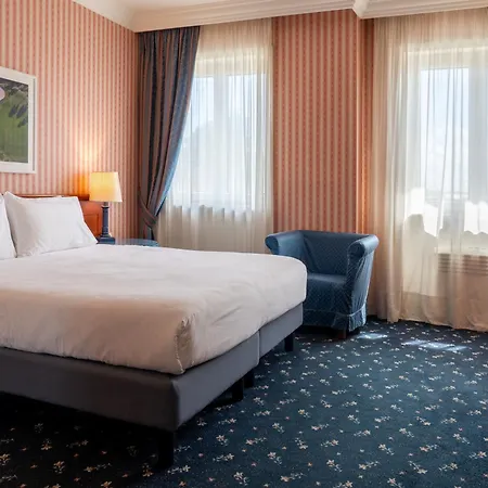 Unahotels Golf 4*