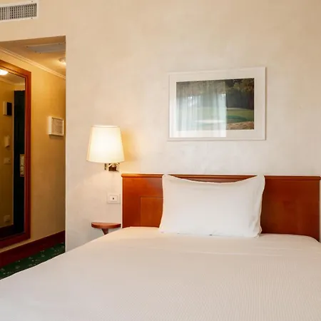 Unahotels Golf 4*
