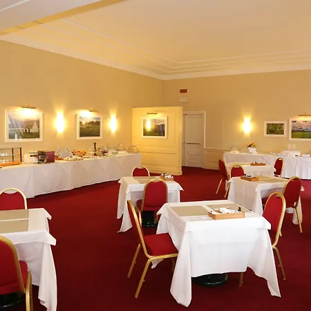 Unahotels Golf Hotel