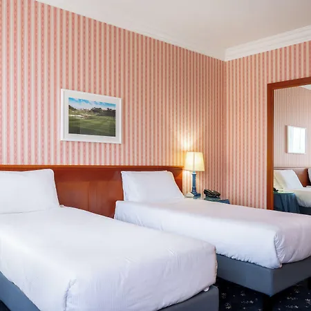 Unahotels Golf Hotel