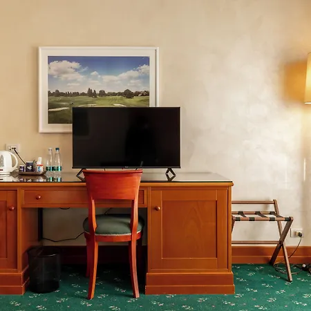 Hotel Unahotels Golf Cavaglià